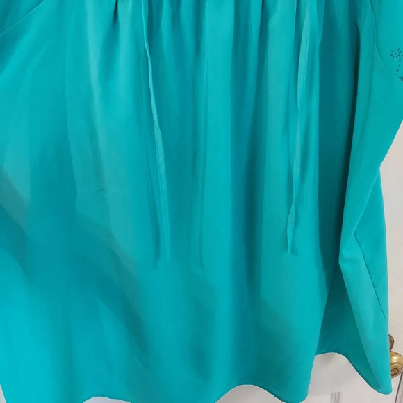 St. John's Bay Turquoise Short Sleeve V-Neck Blouse in Size 1X - Picture 6 of 9